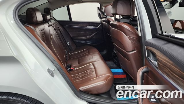 BMW 5 Series (G30) 530i xDrive Luxury Plus 2019 — фото 15