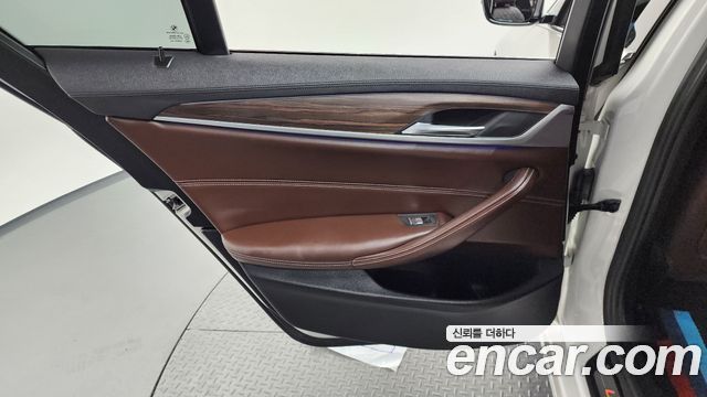 BMW 5 Series (G30) 530i xDrive Luxury Plus 2019 — фото 31