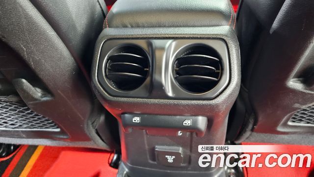 Jeep Wrangler (JL) 2.0 Rubicon Power Top 4Door 2019 — фото 27