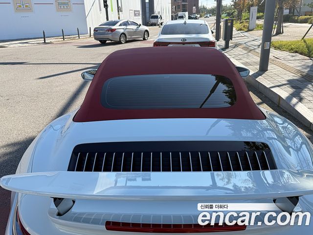 Porsche 911 (992) Turbo S Cabriolet 2021 — фото 7