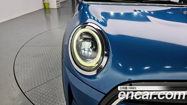 MINI Cooper 5-Door Classic Plus 3rd 2022 — фото 28