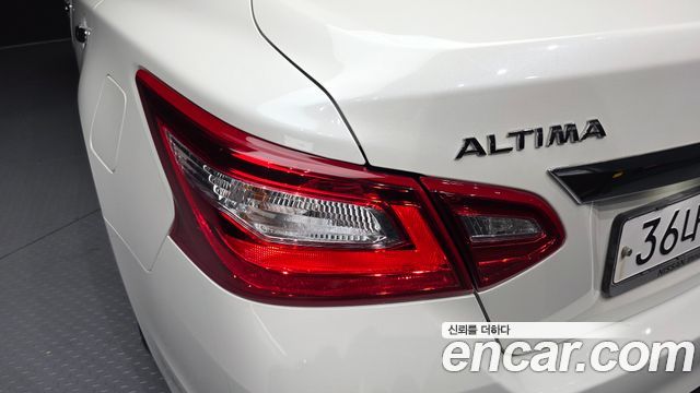 Nissan Altima 2.5 L33 2017 — фото 23