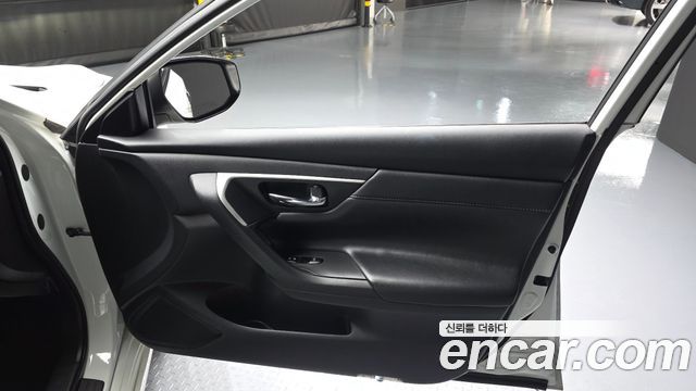 Nissan Altima 2.5 L33 2017 — фото 24