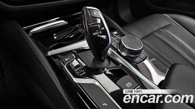 BMW 5 Series (G30) 520i Luxury 2019 — фото 9