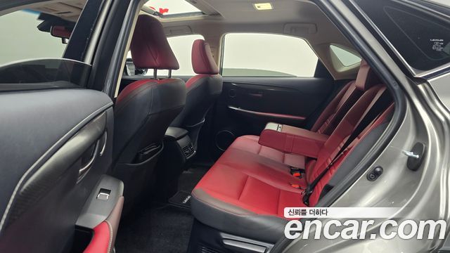 Lexus NX300h Supreme 2019 — фото 12