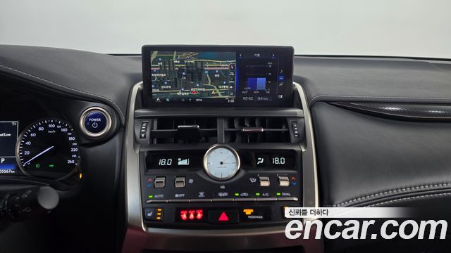 Lexus NX300h Supreme 2019 — фото 15