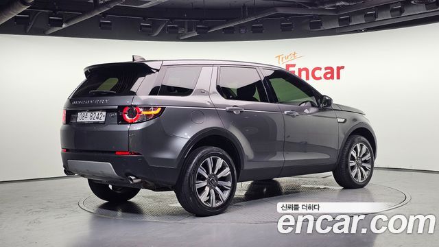 Land Rover Discovery Sport 2.0 TD4 HSE Luxury 2017 — фото 2