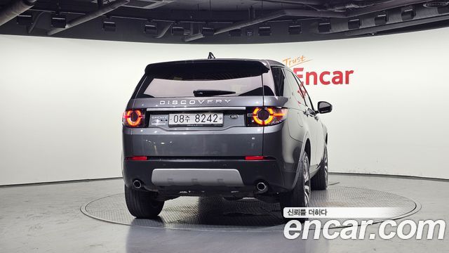 Land Rover Discovery Sport 2.0 TD4 HSE Luxury 2017 — фото 4