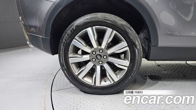 Land Rover Discovery Sport 2.0 TD4 HSE Luxury 2017 — фото 5
