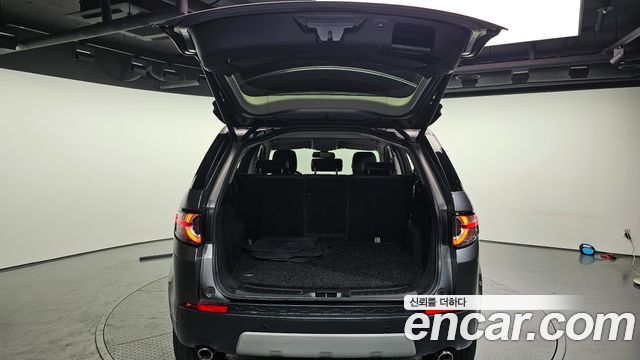Land Rover Discovery Sport 2.0 TD4 HSE Luxury 2017 — фото 20