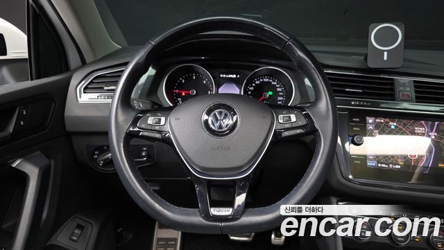 Volkswagen Tiguan (II) 2.0 TDI Prestige 2020 — фото 17