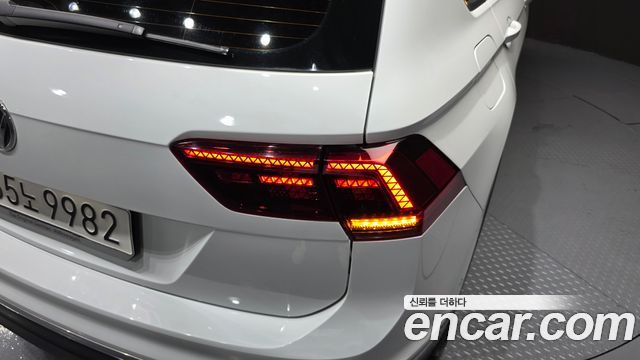 Volkswagen Tiguan (II) 2.0 TDI Prestige 2020 — фото 29