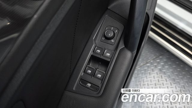 Volkswagen Tiguan (II) 2.0 TDI Prestige 2020 — фото 34