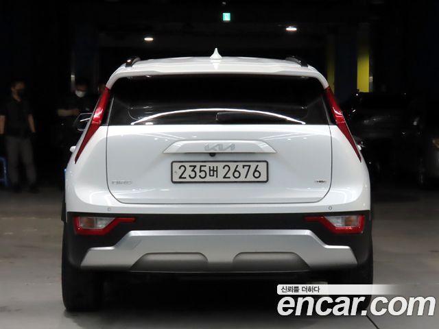 Kia Niro Prestige 2022 — фото 3