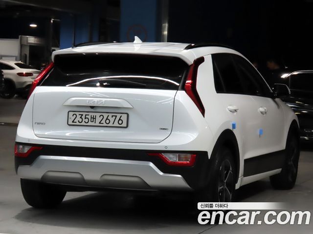 Kia Niro Prestige 2022 — фото 4