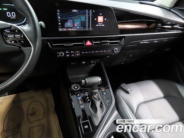 Kia Niro Prestige 2022 — фото 15