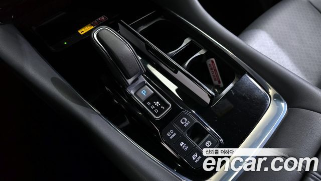 Toyota Alphard (IV) 2.5 HEV Executive AWD 2024 — фото 9