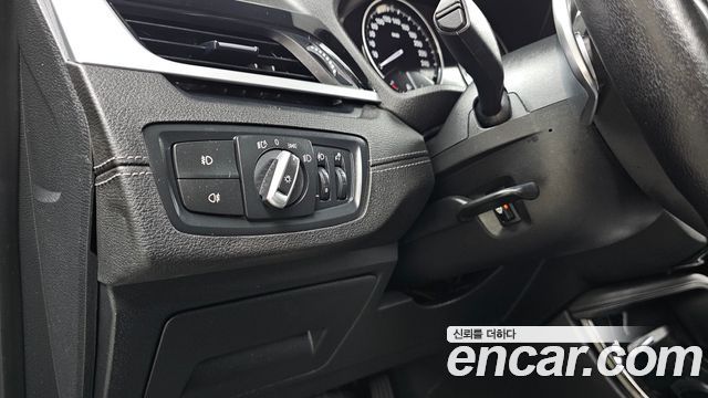 BMW X1 (F48) xDrive 20i xLine 2022 — фото 15