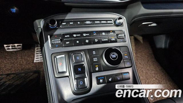 Hyundai Santa Fe Gasoline 2.5T 2WD Calligraphy 2022 — фото 9