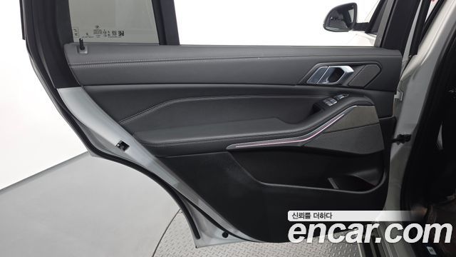 BMW X7 (G07) xDrive 40i Design Pure Excellence 6-Seater 2024 — фото 25