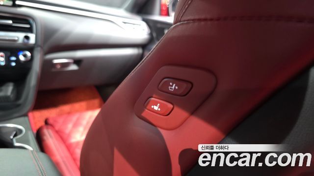 Genesis G70 Gasoline 3.3T 4WD 2024 — фото 37