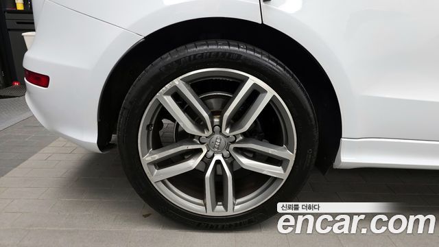 Audi SQ5 3.0 TDI Quattro 8R 2015 — фото 5