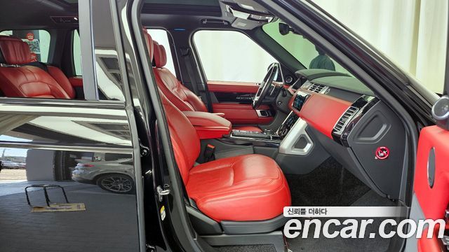 Land Rover Range Rover (IV) 5.0 SC AB LWB 2019 — фото 11