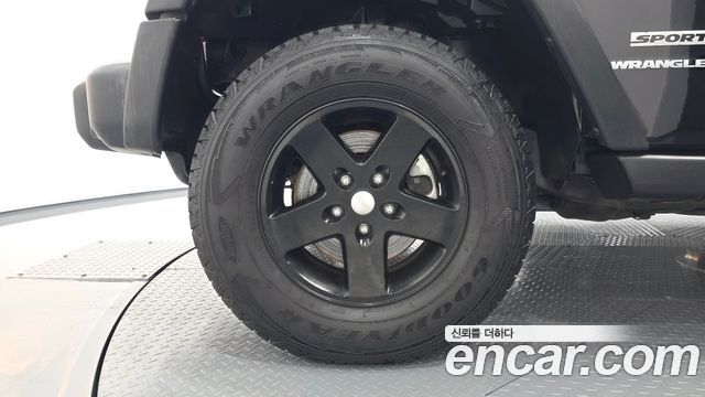 Jeep Wrangler (JK) 3.6 Sport 2Door 2016 — фото 5