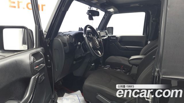 Jeep Wrangler (JK) 3.6 Sport 2Door 2016 — фото 10