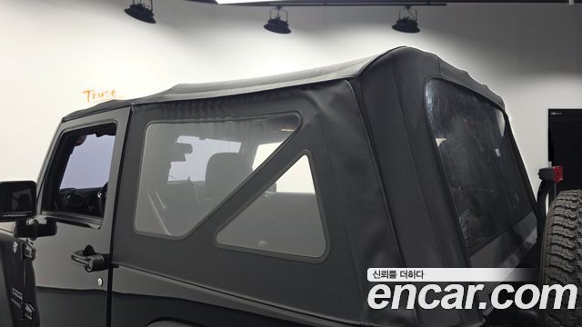 Jeep Wrangler (JK) 3.6 Sport 2Door 2016 — фото 19