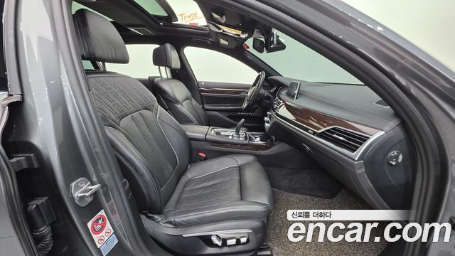 BMW 7 Series (G11) 730Ld xDrive 2016 — фото 10
