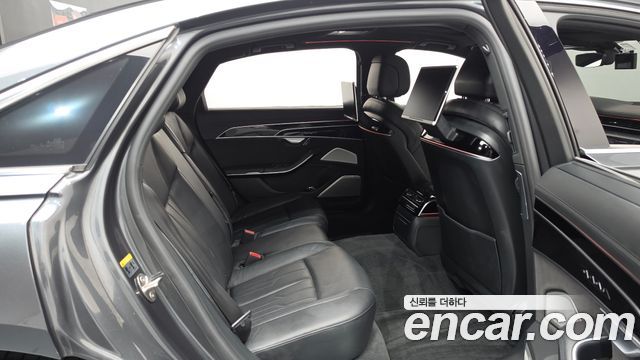Audi A8 (D5) 55 TFSI Quattro LWB 2020 — фото 11