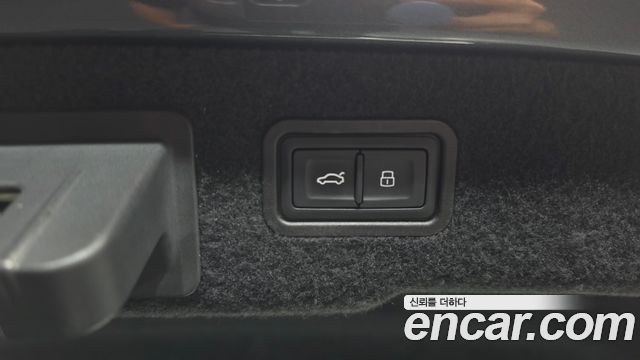 Audi A8 (D5) 55 TFSI Quattro LWB 2020 — фото 17