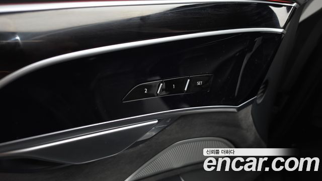 Audi A8 (D5) 55 TFSI Quattro LWB 2020 — фото 19