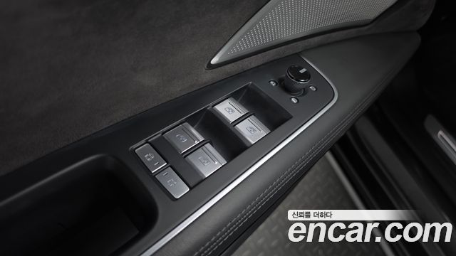Audi A8 (D5) 55 TFSI Quattro LWB 2020 — фото 39