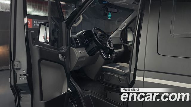 Hyundai Solati 11-Seater Luxury 2021 — фото 10