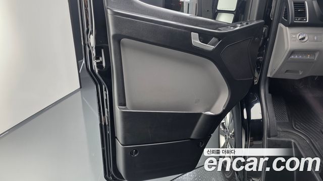 Hyundai Solati 11-Seater Luxury 2021 — фото 31