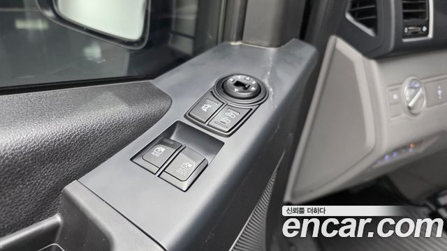 Hyundai Solati 11-Seater Luxury 2021 — фото 34
