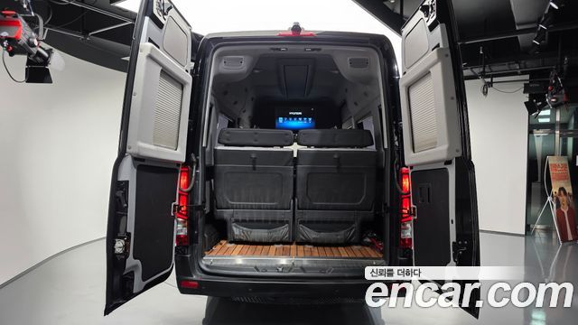 Hyundai Solati 11-Seater Luxury 2021 — фото 43