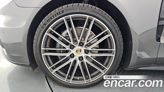 Porsche Panamera (971) 3.0 AWD 2018 — фото 5