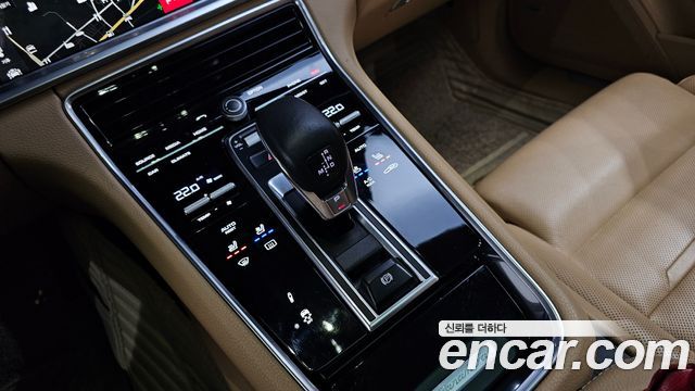 Porsche Panamera (971) 3.0 AWD 2018 — фото 9