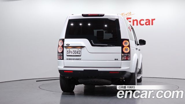 Land Rover Discovery 4 3.0 SDV6 SE 2016 — фото 4