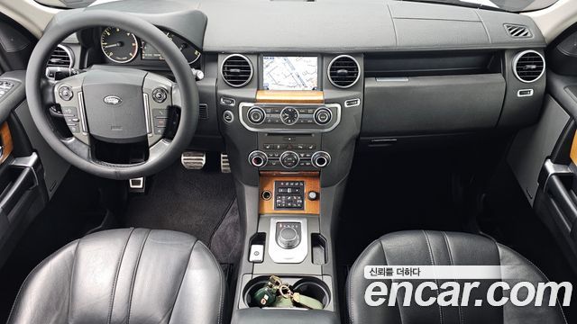 Land Rover Discovery 4 3.0 SDV6 SE 2016 — фото 7