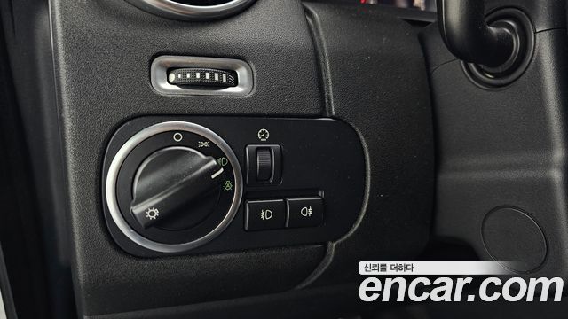 Land Rover Discovery 4 3.0 SDV6 SE 2016 — фото 18