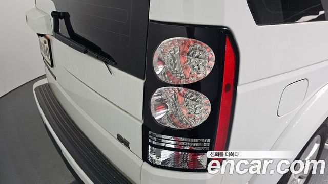 Land Rover Discovery 4 3.0 SDV6 SE 2016 — фото 23