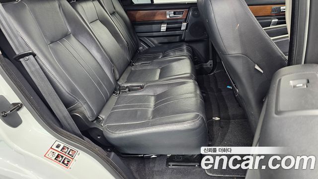 Land Rover Discovery 4 3.0 SDV6 SE 2016 — фото 26