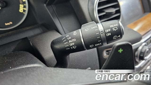 Land Rover Discovery 4 3.0 SDV6 SE 2016 — фото 29
