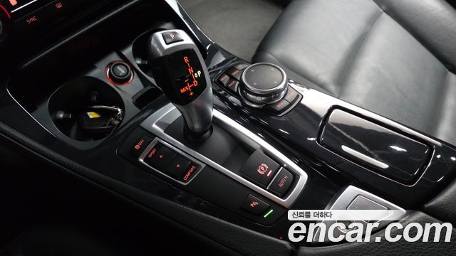 BMW 5 Series (F10) 520d 2015 — фото 9