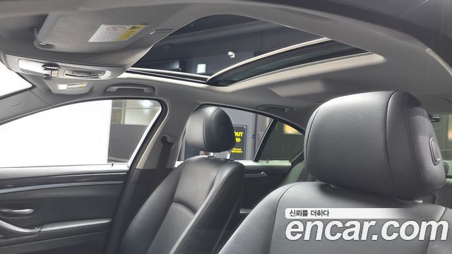 BMW 5 Series (F10) 520d 2015 — фото 18