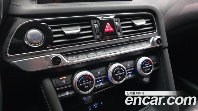 Genesis G70 2.0T AWD Elite 2019 — фото 16
